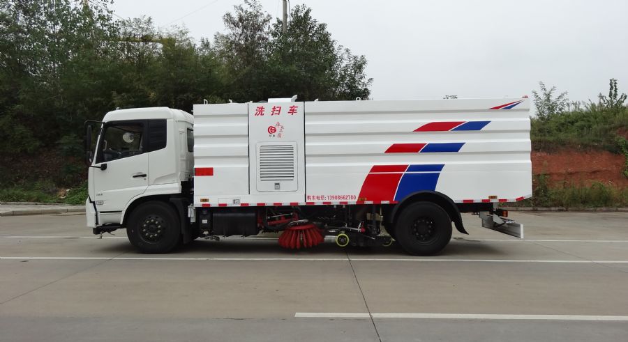 東風(fēng)天錦洗掃車(chē)