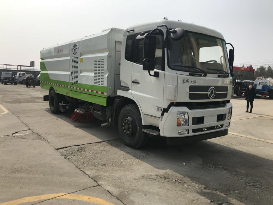 東風(fēng)天錦天然氣洗掃車(chē)