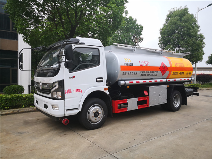 8.5方汽油、柴油、煤油加油車