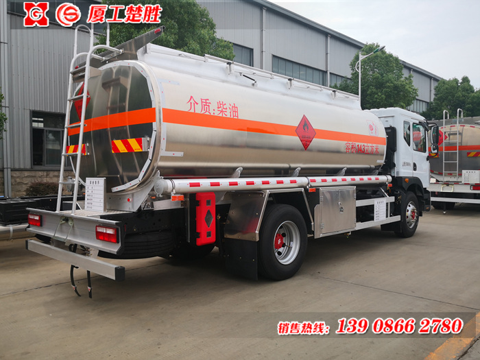 多利卡D9汽油14.3方，柴油16.2方鋁合金運油車