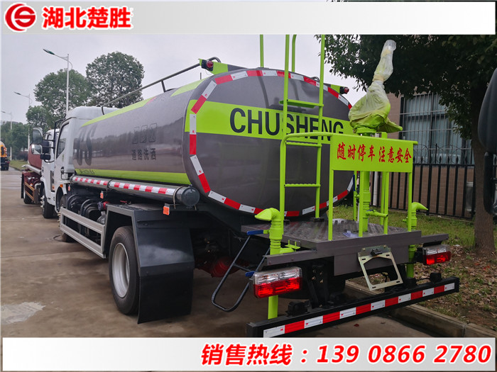 東風(fēng)多利卡9.5方綠化噴灑車(chē)