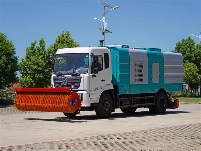 天錦后置滾掃吸塵車(chē)