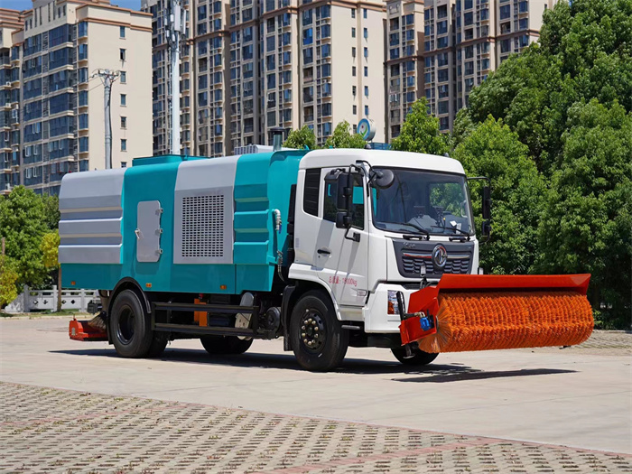 天錦后置滾掃吸塵車(chē)
