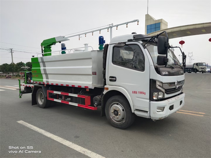 鐵路、光伏電站多功能清洗車
